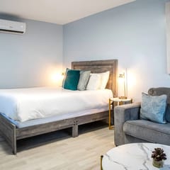 Upscale Beachside Boutique Hotel- by Oceano Suites