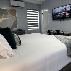 2 BR Suite Upscale Beachside Boutique Hotel