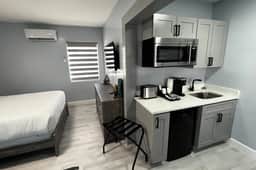 Cozy Beachside Boutique Hotel - by Oceano Suites