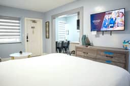 Upscale Beachside Boutique Hotel- by Oceano Suites