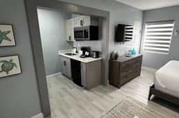 Upscale Beachside Boutique Hotel -by Oceano Suites - Image 5