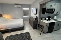 Stylish Beachside Boutique Hotel- by Oceano Suites