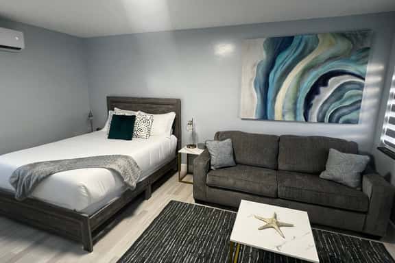 Stylish Beachside Boutique Hotel by Oceano Suites - Image 1