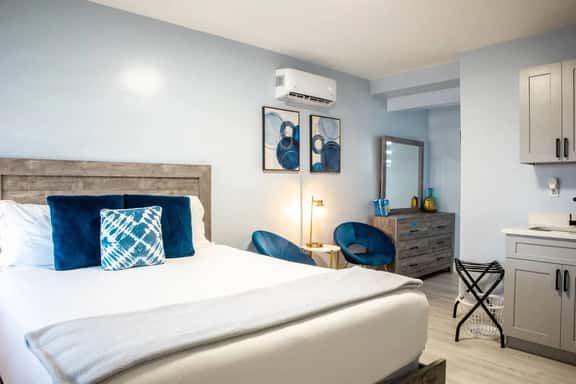 Cozy Beachside Boutique Hotel with kitchen - Image 1