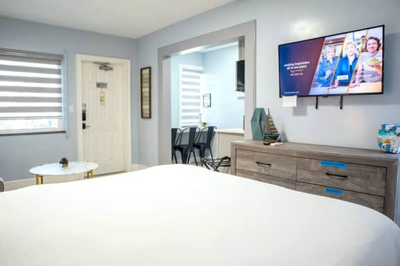 Upscale Beachside Boutique Hotel- by Oceano Suites