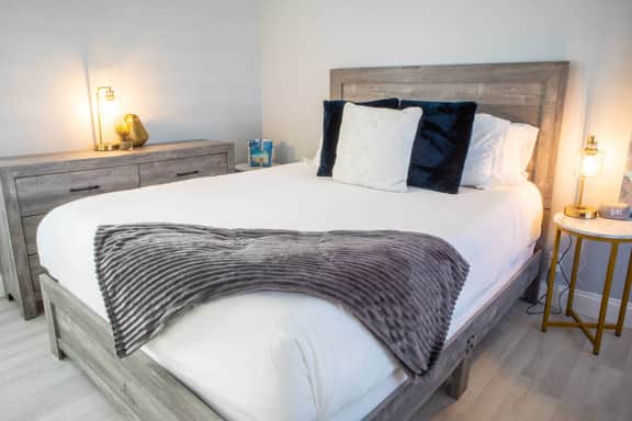 Oceano Suites - Deluxe Queen Room