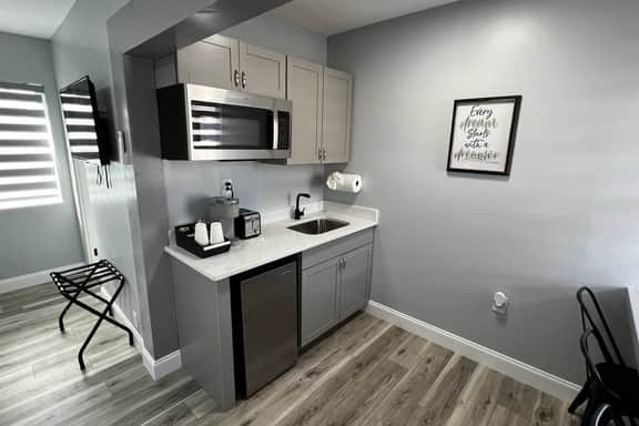 Stylish Boutique Hotel - King Suite - Oceano Suites